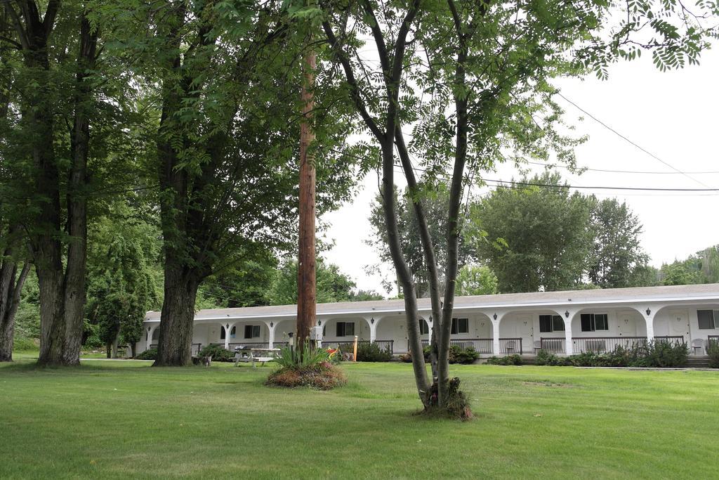 Ray Lyn Motel Trail Esterno foto