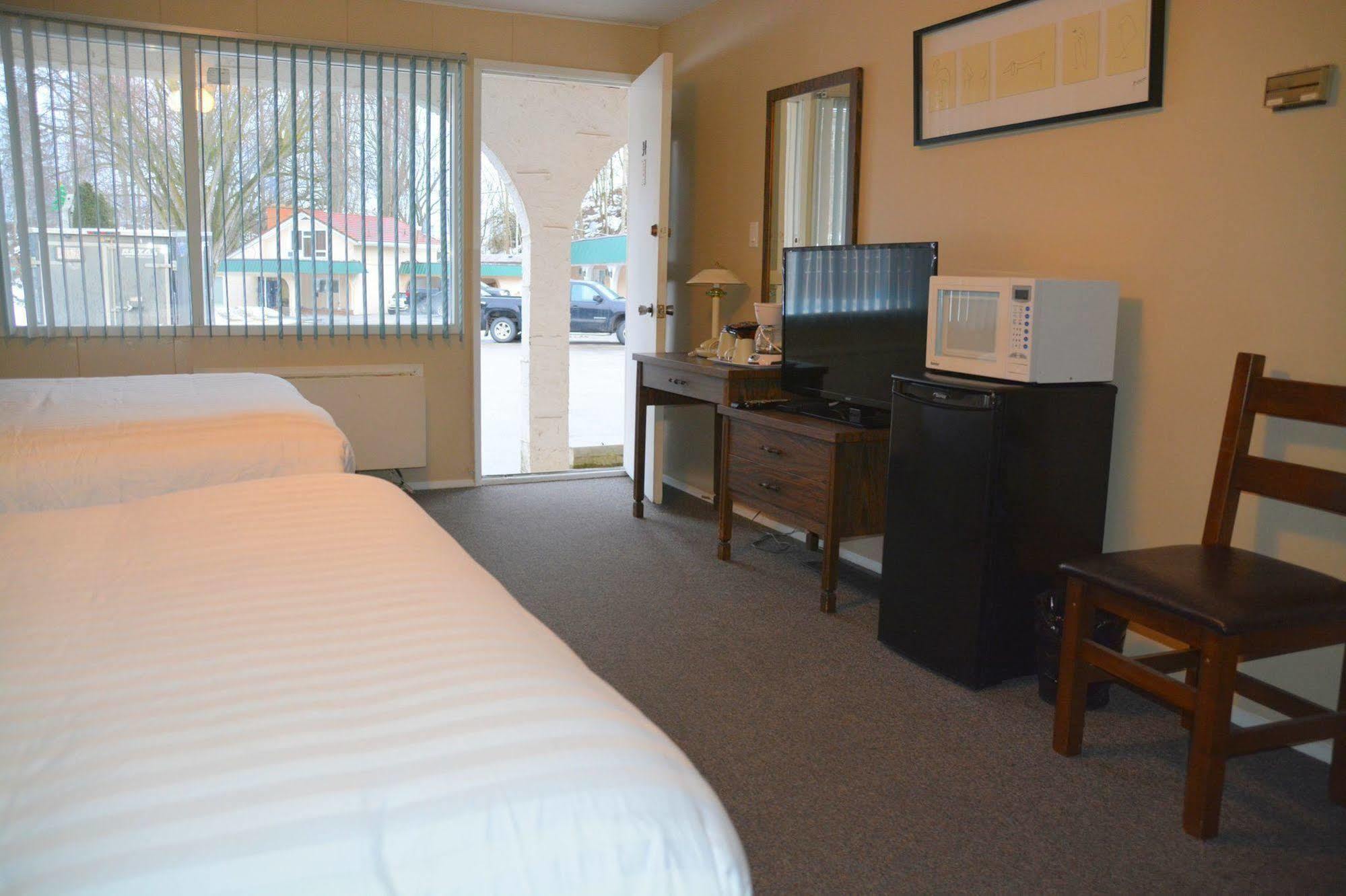 Ray Lyn Motel Trail Esterno foto