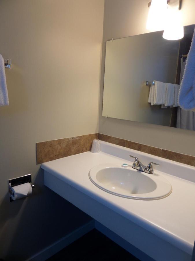 Ray Lyn Motel Trail Esterno foto