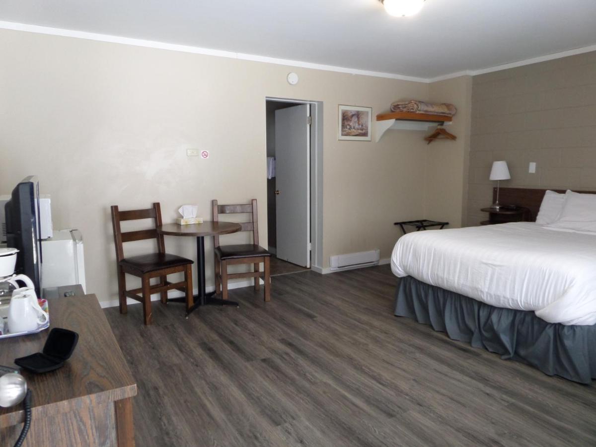 Ray Lyn Motel Trail Esterno foto